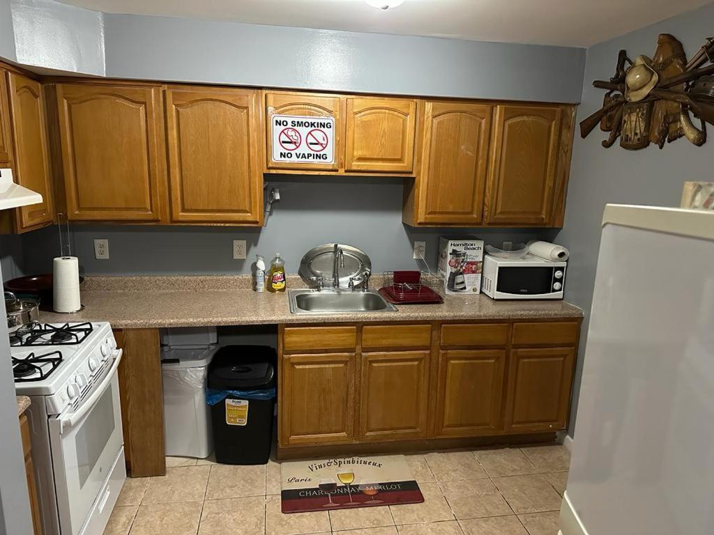 Divine Guest House Room D. 6Mins Near Ewr Newark Airport, 4Mins To Penn Station / Prudential Kültér fotó